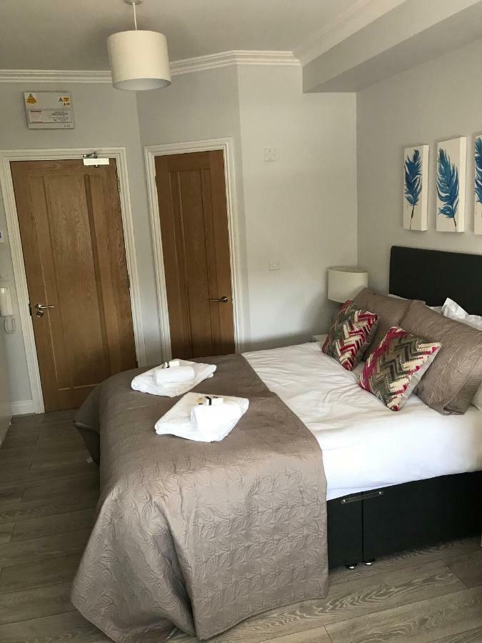Berkshire Serviced Apartment Helena 12 เรดดิ้ง ภายนอก รูปภาพ